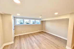 5547 N Central Ave, Chicago, IL 60630 - Photo 6