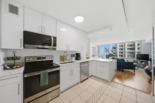 3600 N Lake Shore Dr, Chicago, IL 60613 - Photo 4