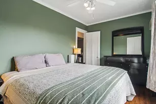 1946 W Patterson Ave, Chicago, IL 60613 - Photo 12
