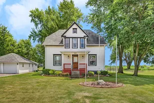 206 N Wabash St, Odell, IL 60460 - Photo 1