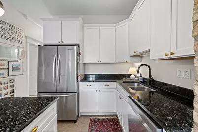 3907 N Damen Avenue #2, Chicago, IL 60618 - Photo 12