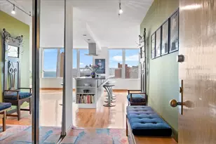 5201 S Cornell Ave, Chicago, IL 60615 - Photo 2