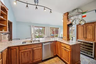27884 W Riverside Dr, Antioch, IL 60002 - Photo 8