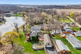 27884 W Riverside Dr, Antioch, IL 60002 - Photo 1