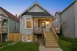 7828 S Escanaba Ave, Chicago, IL 60649 - Photo 2