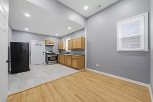 7828 S Escanaba Ave, Chicago, IL 60649 - Photo 12