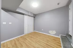 7828 S Escanaba Ave, Chicago, IL 60649 - Photo 34