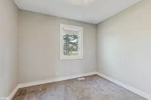 1838 N Windsor Dr, Arlington Heights, IL 60004 - Photo 8