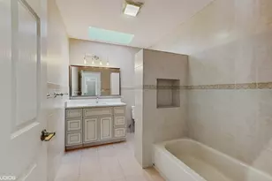 1838 N Windsor Dr, Arlington Heights, IL 60004 - Photo 14