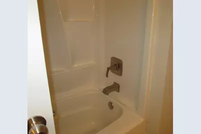 800 Brook Drive #6, Streamwood, IL 60107 - Photo 16