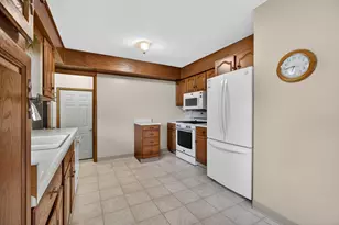 5770 Poppy Garden Rd, Colona, IL 61241 - Photo 12