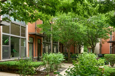 952 N Crosby Street, Chicago, IL 60610 - Photo 4