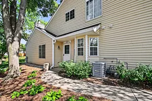107 Winchester Dr, Streamwood, IL 60107 - Photo 14