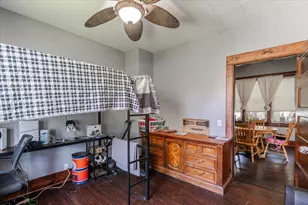 304 S Monroe St, Mackinaw, IL 61755 - Photo 8