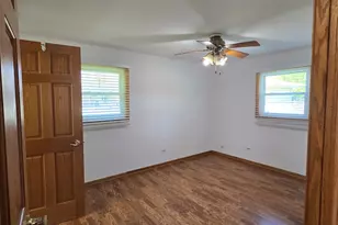 1832 W Weathersfield Way, Schaumburg, IL 60193 - Photo 8