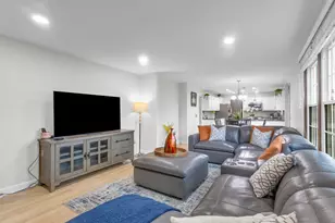 76 Foxboro Ln, Gurnee, IL 60031 - Photo 18