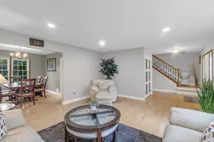 76 Foxboro Ln, Gurnee, IL 60031 - Photo 8