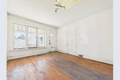 7955 S Ridgeland Avenue, Chicago, IL 60617 - Photo 4