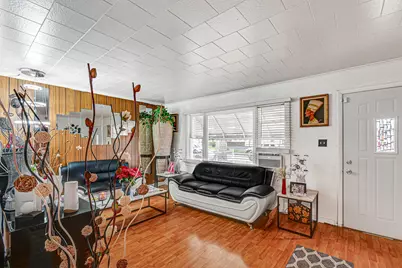 14041 S Calhoun Avenue, Burnham, IL 60633 - Photo 4