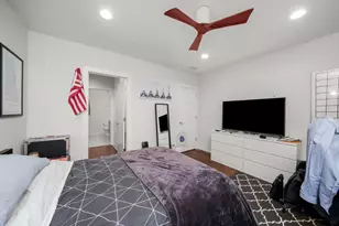 838 W Erie St, Chicago, IL 60642 - Photo 10