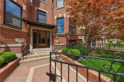 556 W Roscoe Street #3, Chicago, IL 60657 - Photo 1