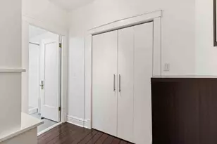 556 W Roscoe St, Chicago, IL 60657 - Photo 22