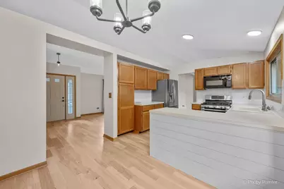 579 Crimson Drive, Crystal Lake, IL 60014 - Photo 14