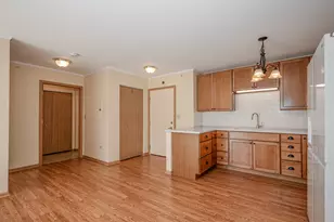 801 N McLean Blvd, Elgin, IL 60123 - Photo 8