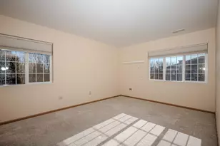 801 N McLean Blvd, Elgin, IL 60123 - Photo 10