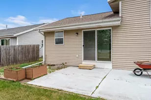 8738 Victory Ln, Machesney Park, IL 61115 - Photo 8