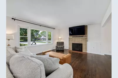 3913 Forest Avenue, Downers Grove, IL 60515 - Photo 4