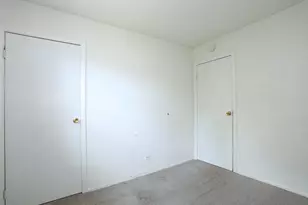 240 Grissom Ln, Hoffman Estates, IL 60169 - Photo 18