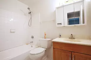 240 Grissom Ln, Hoffman Estates, IL 60169 - Photo 16