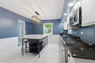 9343 Hamlin Ave, Evanston, IL 60203 - Photo 16