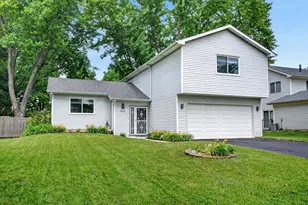 433 N Ashbury Ave, Bolingbrook, IL 60440 - Photo 1