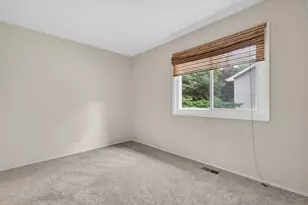 433 N Ashbury Ave, Bolingbrook, IL 60440 - Photo 12