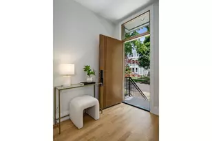 1925 W School St, Chicago, IL 60657 - Photo 2