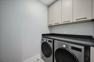 1925 W School St, Chicago, IL 60657 - Photo 34