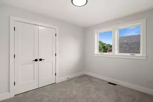 790 Wing St, Elgin, IL 60123 - Photo 26