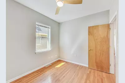 3761 S Lake Park Avenue, Chicago, IL 60653 - Photo 32