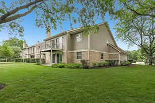 2838 Meadow Ln, Schaumburg, IL 60193 - Photo 20