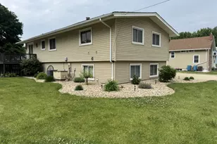 209 N Steele St, Cherry, IL 61317 - Photo 24