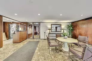 1 E Scott St, Chicago, IL 60610 - Photo 22