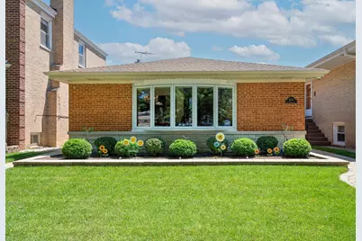 6335 N Karlov Avenue, Chicago, IL 60646 - Photo 2