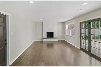 947 E 169th Street, South Holland, IL 60473 - Photo 12