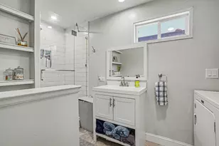 2993 Curtis St, Des Plaines, IL 60018 - Photo 12