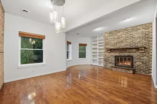 1030 W Byron St, Chicago, IL 60613 - Photo 6