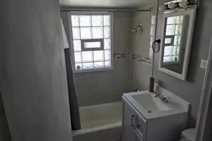 722 N Center St, Naperville, IL 60563 - Photo 6