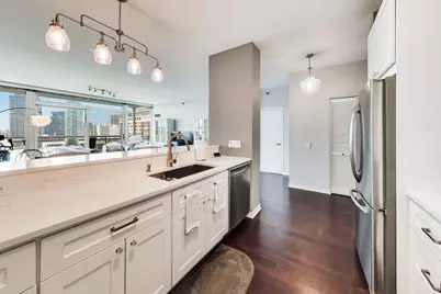 757 N Orleans Street #1105, Chicago, IL 60654 - Photo 6
