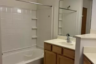 1428 Reserve Ln, Dekalb, IL 60115 - Photo 12